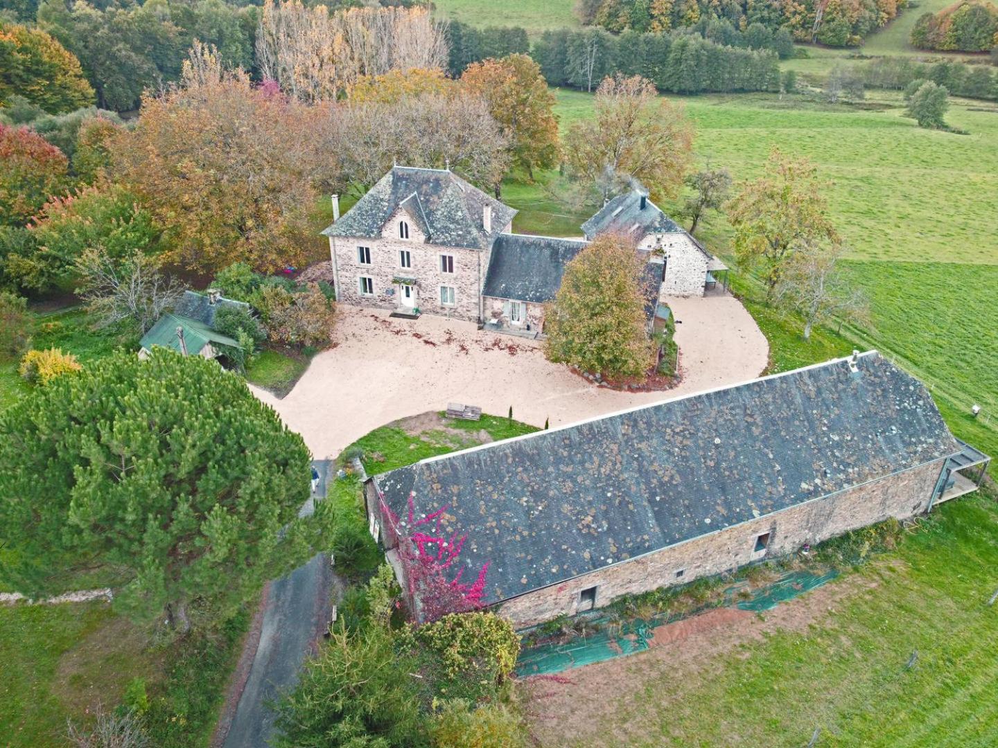 Bed and Breakfast Domaine De La Clauzade Saint-Germain-les-Vergnes Экстерьер фото