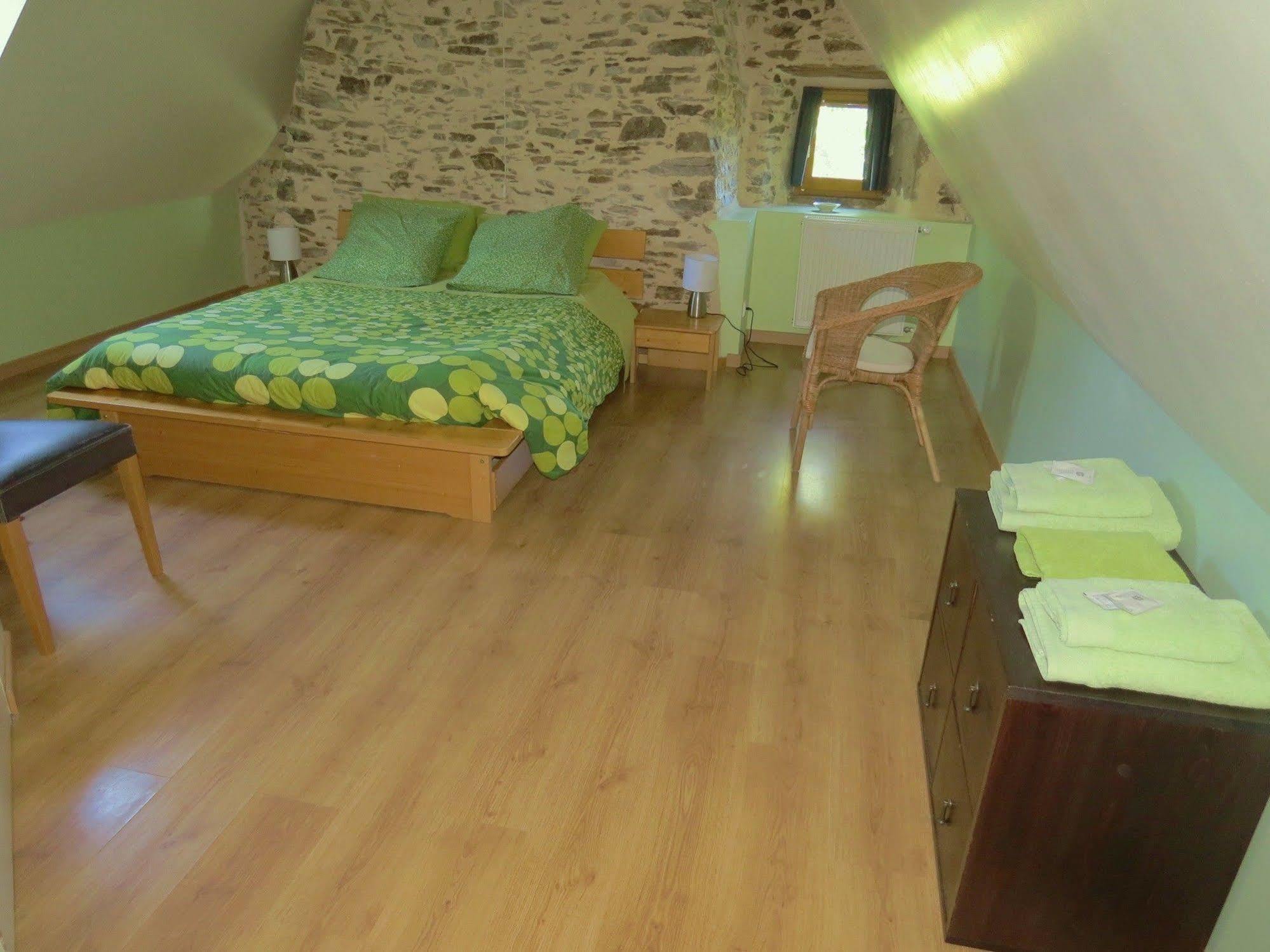 Bed and Breakfast Domaine De La Clauzade Saint-Germain-les-Vergnes Экстерьер фото